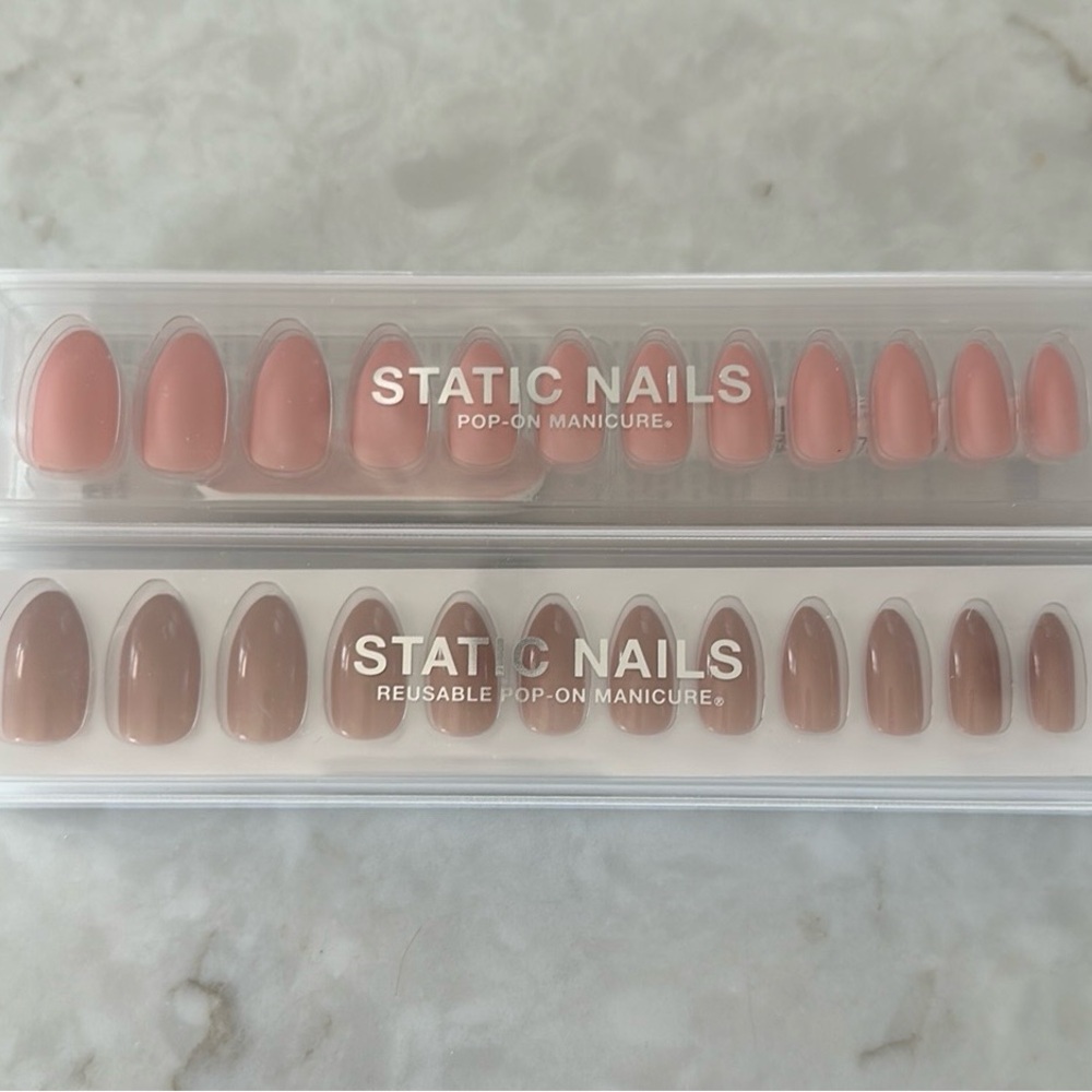 Static brand pop on on nails